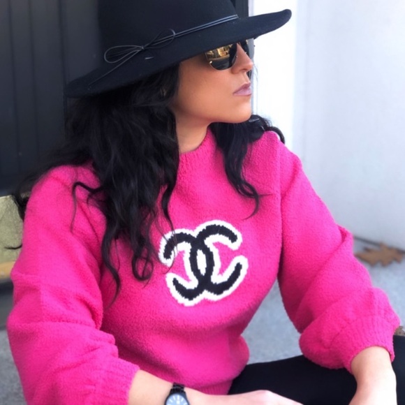 PRICE DROP NWOT Luxury Fashion Sweater - Picture 2 of 6
